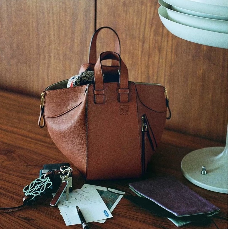 🈶購證❤️ loewe #hammock #吊床包 #焦糖色 #小號-1