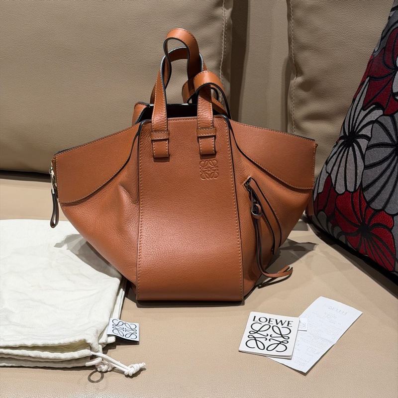 🈶購證❤️ loewe #hammock #吊床包 #焦糖色 #小號-4