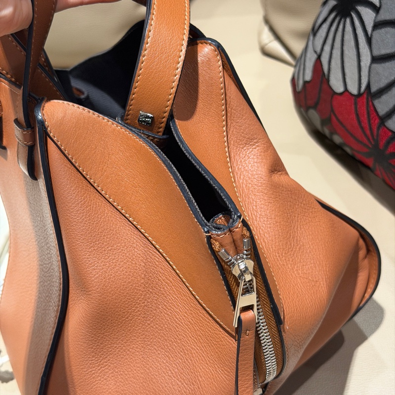 🈶購證❤️ loewe #hammock #吊床包 #焦糖色 #小號-8