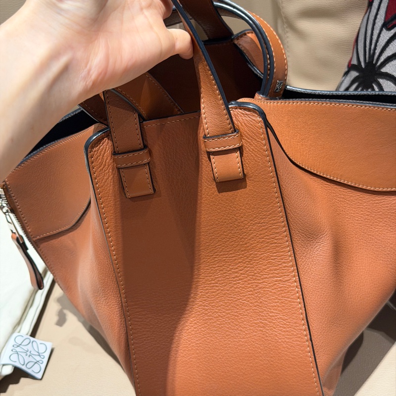 🈶購證❤️ loewe #hammock #吊床包 #焦糖色 #小號-9