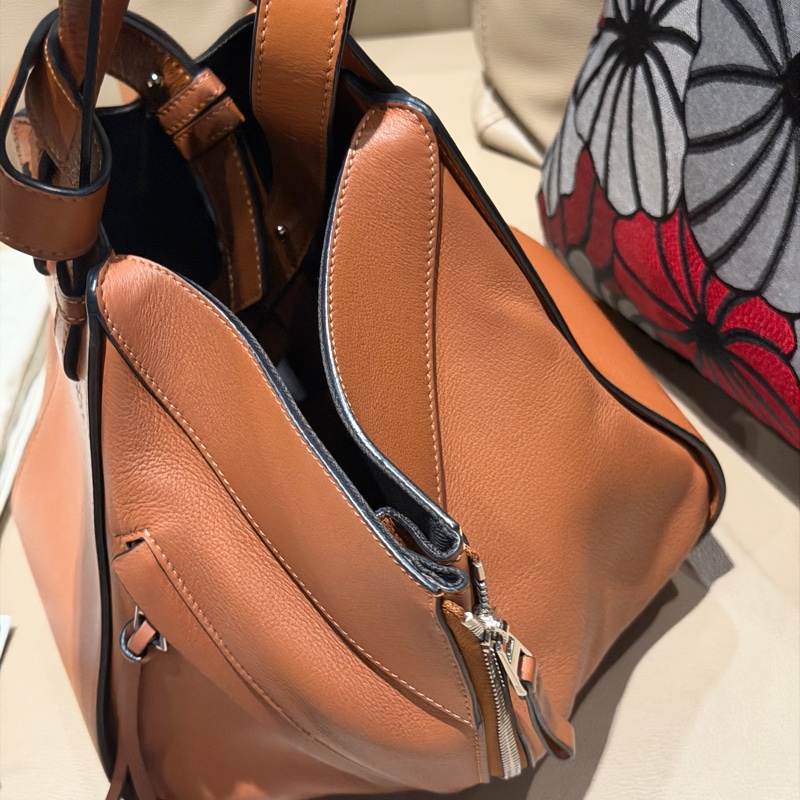 🈶購證❤️ loewe #hammock #吊床包 #焦糖色 #小號-10