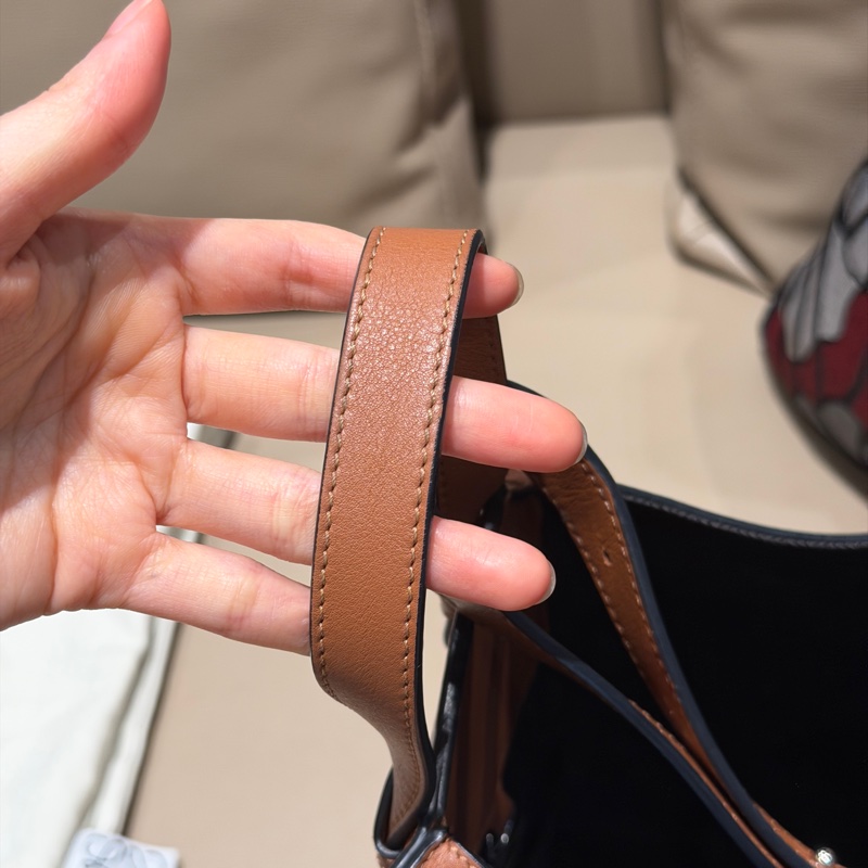 🈶購證❤️ loewe #hammock #吊床包 #焦糖色 #小號-13