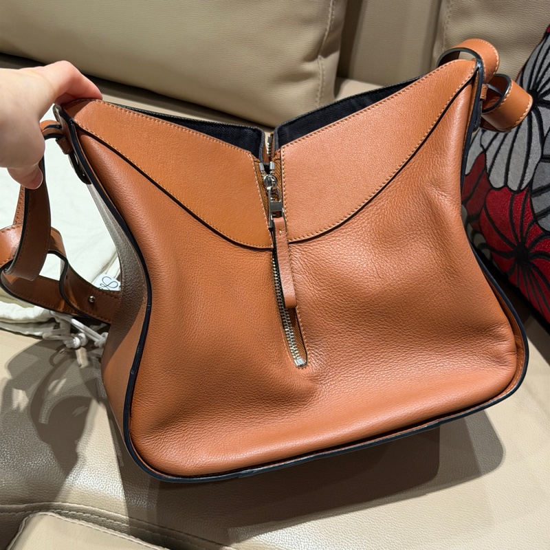 🈶購證❤️ loewe #hammock #吊床包 #焦糖色 #小號-15