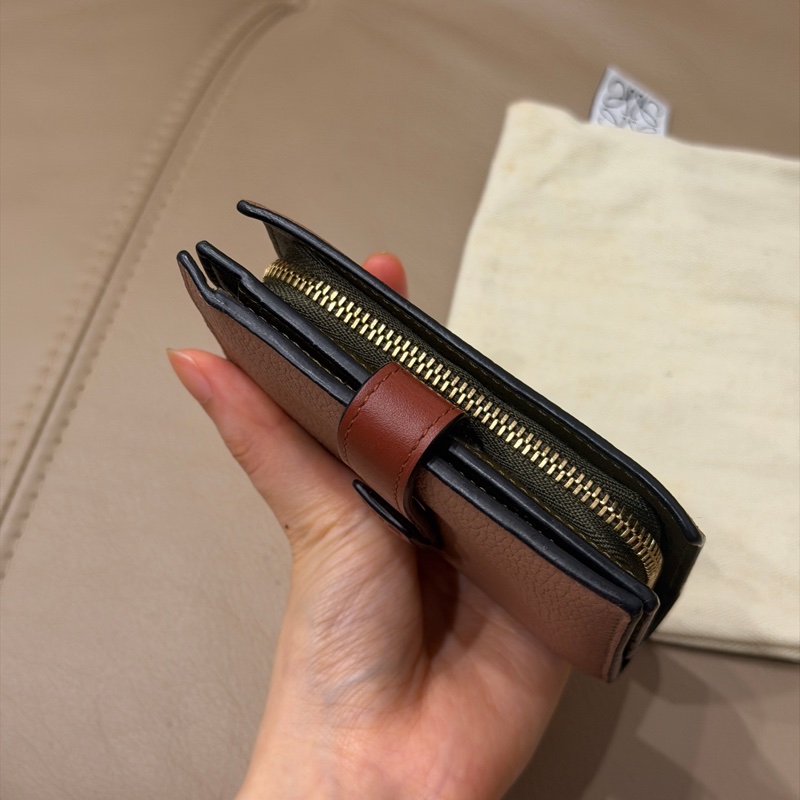 🈶購證❤️ loewe #藕粉色 #荔枝牛皮 #短夾 #錢包-2