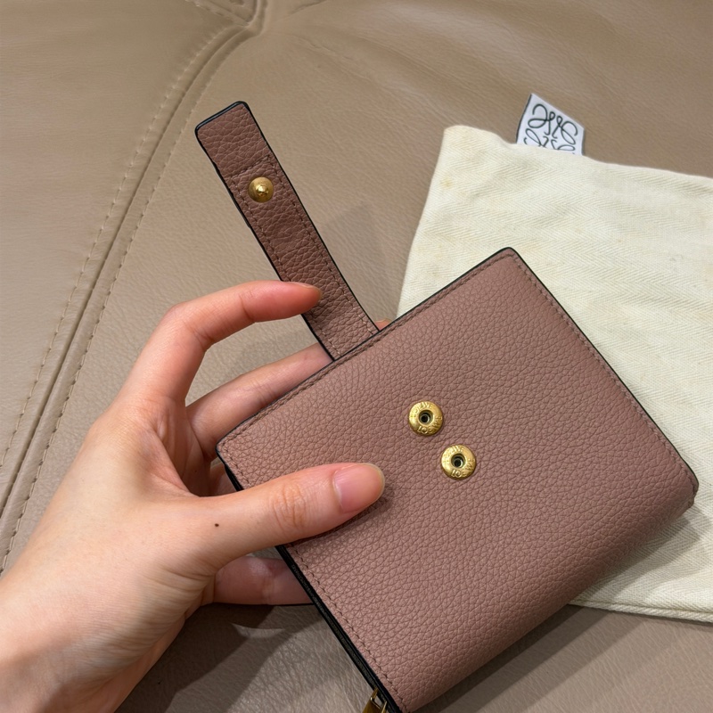 🈶購證❤️ loewe #藕粉色 #荔枝牛皮 #短夾 #錢包-6