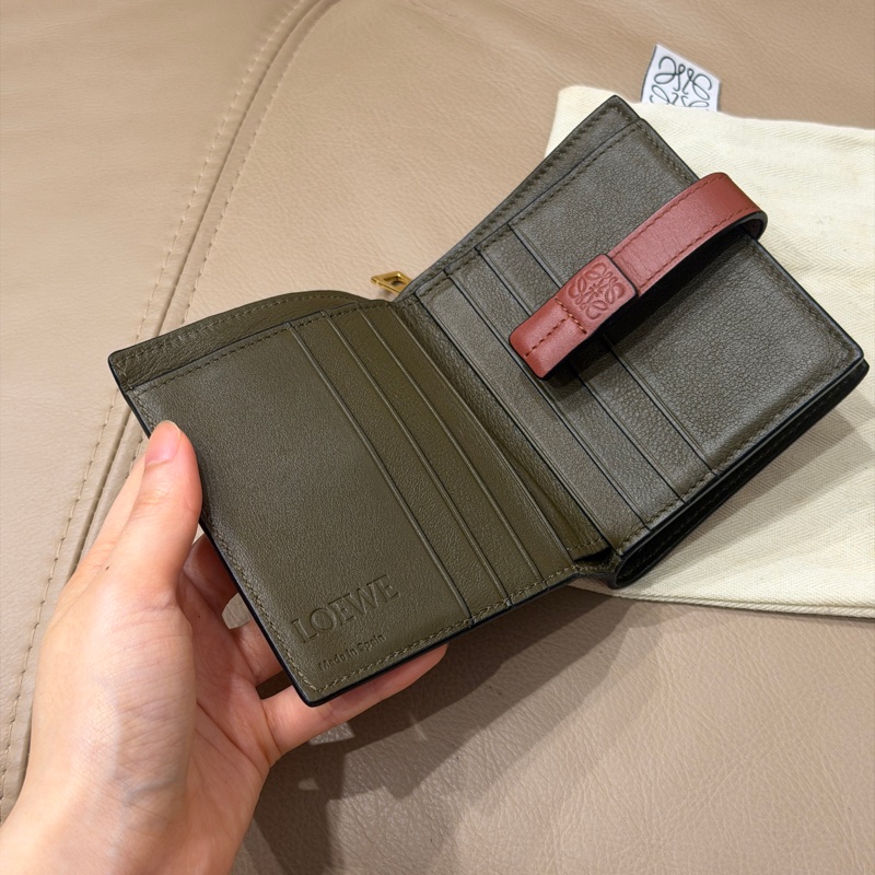 🈶購證❤️ loewe #藕粉色 #荔枝牛皮 #短夾 #錢包-7