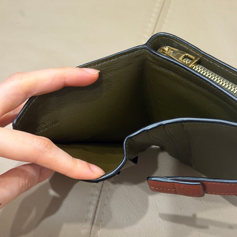 🈶購證❤️ loewe #藕粉色 #荔枝牛皮 #短夾 #錢包-10