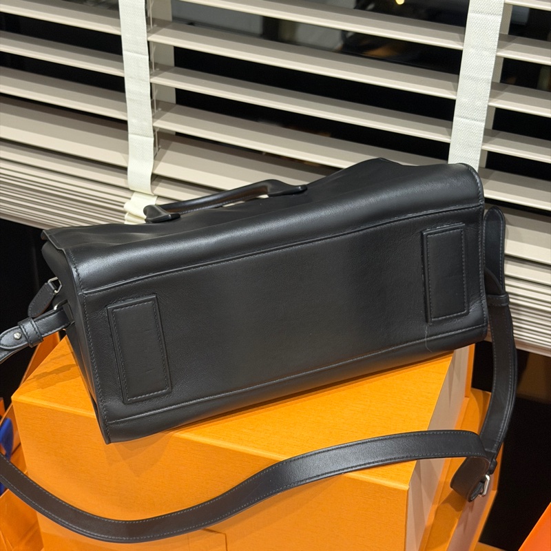 🈶購證❤️ ysl #黑銀 #牛皮 #托特包 #風琴包-7