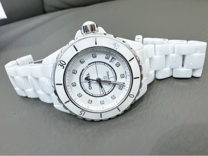 小巴黎二手名牌真品Chanel 38mm 白陶瓷 J12機械 12點鑽 2019保卡-6