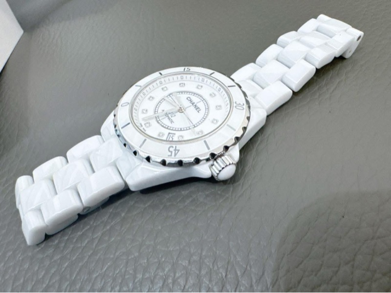 小巴黎二手名牌真品Chanel 38mm 白陶瓷 J12機械 12點鑽 2019保卡-18