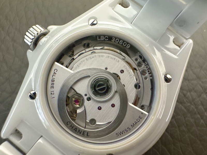 小巴黎二手名牌真品Chanel 38mm 白陶瓷 J12機械 保固中 2022保卡-18