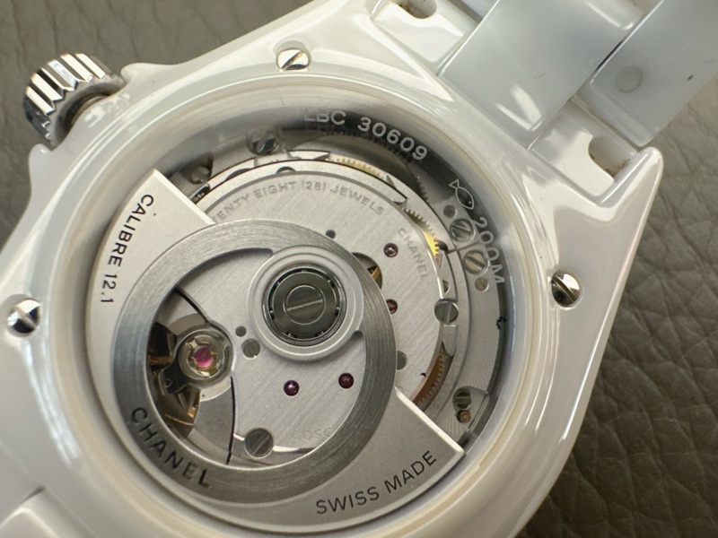 小巴黎二手名牌真品Chanel 38mm 白陶瓷 J12機械 保固中 2022保卡-19