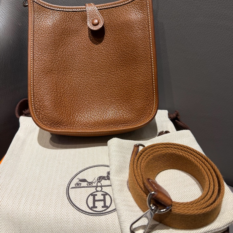Hermes mini Evelyn 馬鞍皮 (贈短背帶/內袋)-1