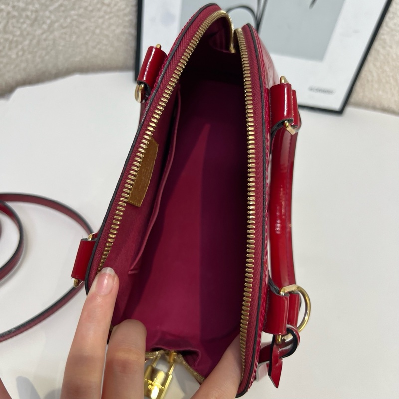 LV/路易威登 Alma紅金漆皮貝殼BB 手提斜挎包-5