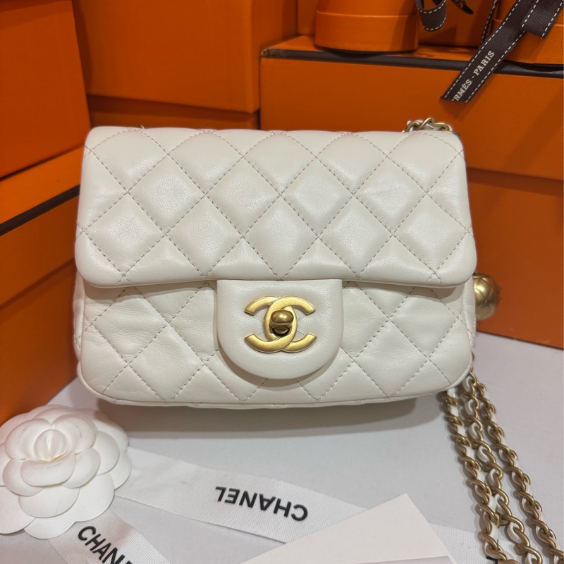 CHANEL 22C 白色金球小方胖 🤍台灣購證正本-1