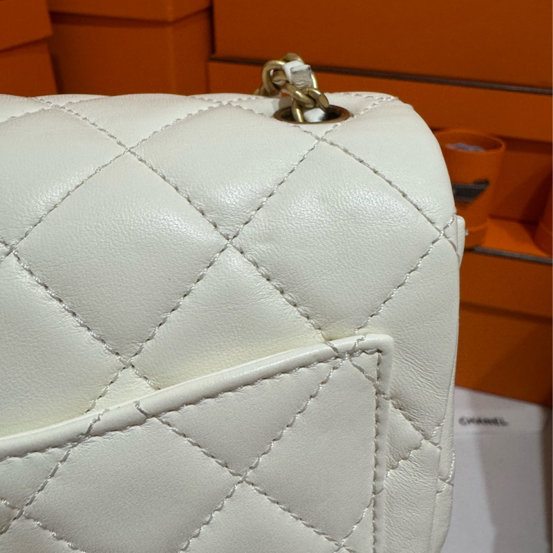 CHANEL 22C 白色金球小方胖 🤍台灣購證正本-5