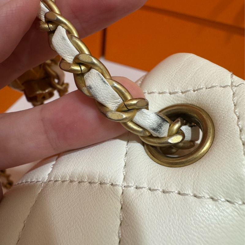 CHANEL 22C 白色金球小方胖 🤍台灣購證正本-14