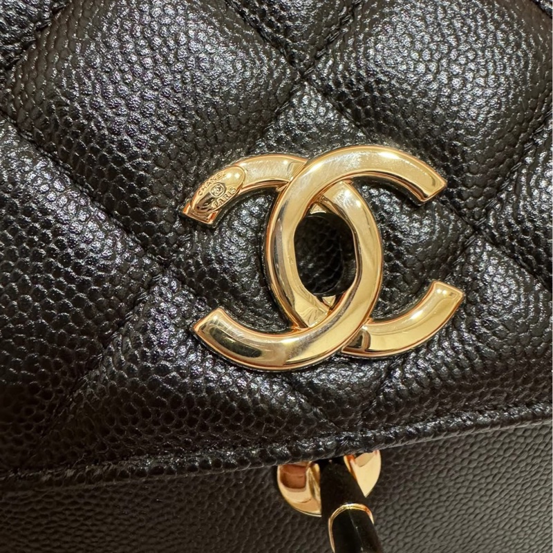 CHANEL 22B 荔枝牛皮郵差包(中)🖤台灣購證正本-2