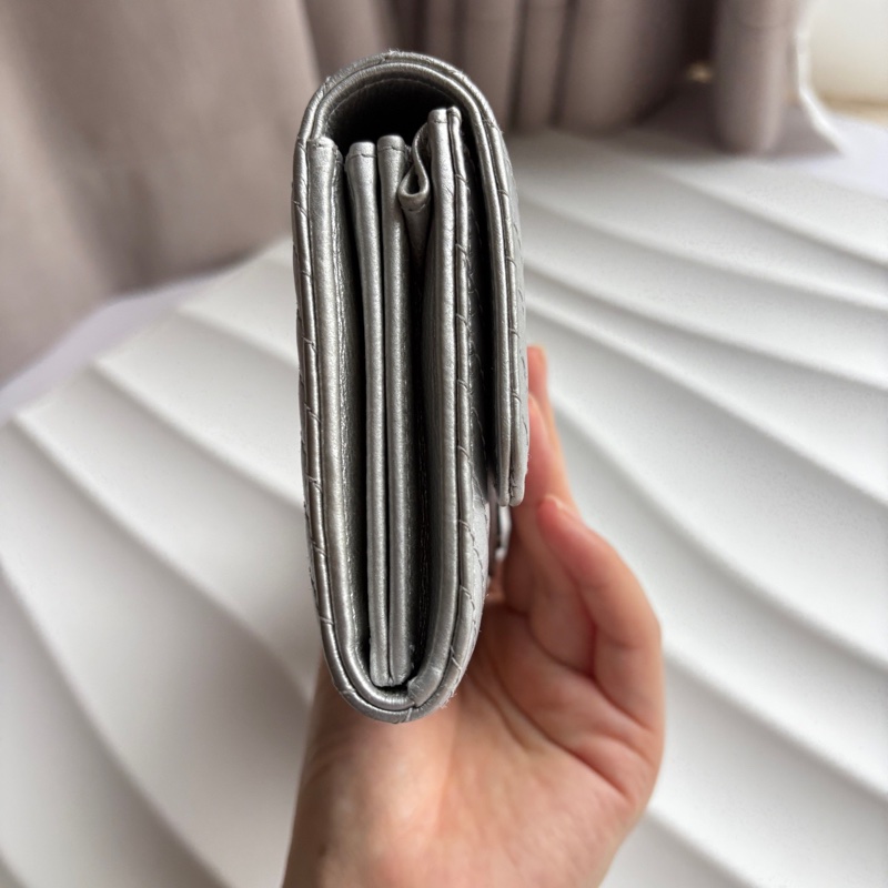 【97新 ✨ 全網最低價!】 Chanel 香奈兒銀色 山形紋錢包 長夾(下單前先詢問庫存❗️❗️)-3