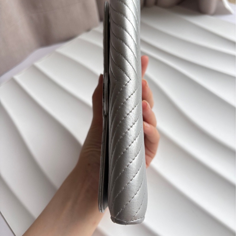 【97新 ✨ 全網最低價!】 Chanel 香奈兒銀色 山形紋錢包 長夾(下單前先詢問庫存❗️❗️)-5