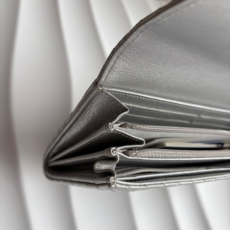 【97新 ✨ 全網最低價!】 Chanel 香奈兒銀色 山形紋錢包 長夾(下單前先詢問庫存❗️❗️)-9