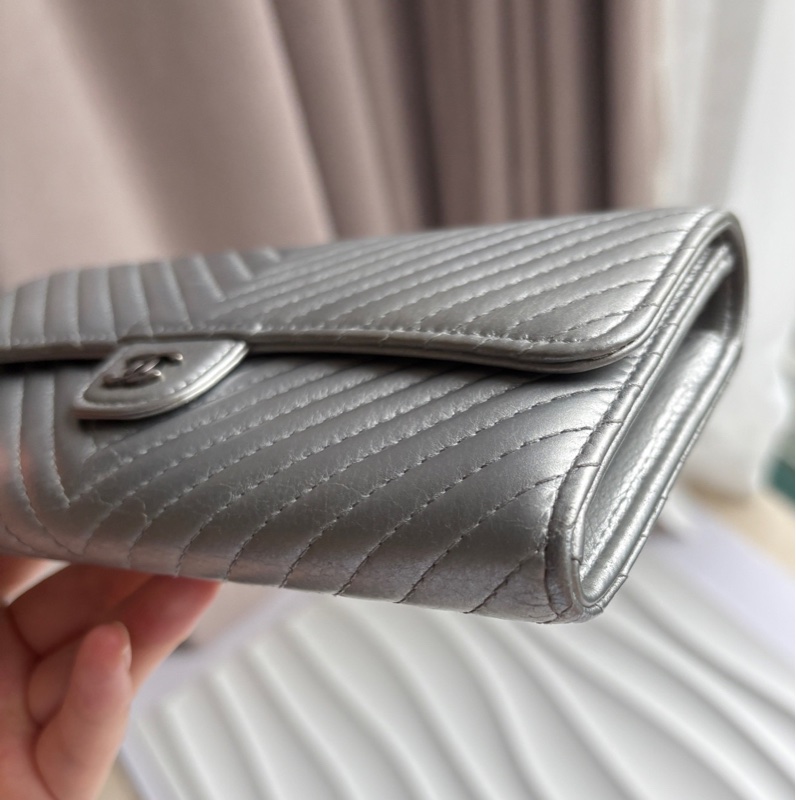 【97新 ✨ 全網最低價!】 Chanel 香奈兒銀色 山形紋錢包 長夾(下單前先詢問庫存❗️❗️)-11