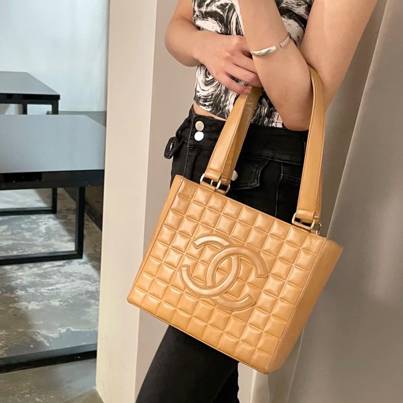 【95新 ✨ 全網最低價!】中古稀有款Chanel 香奈兒 冰格 小號 粉色手提包 (下單前先詢問庫存❗️❗️)-1