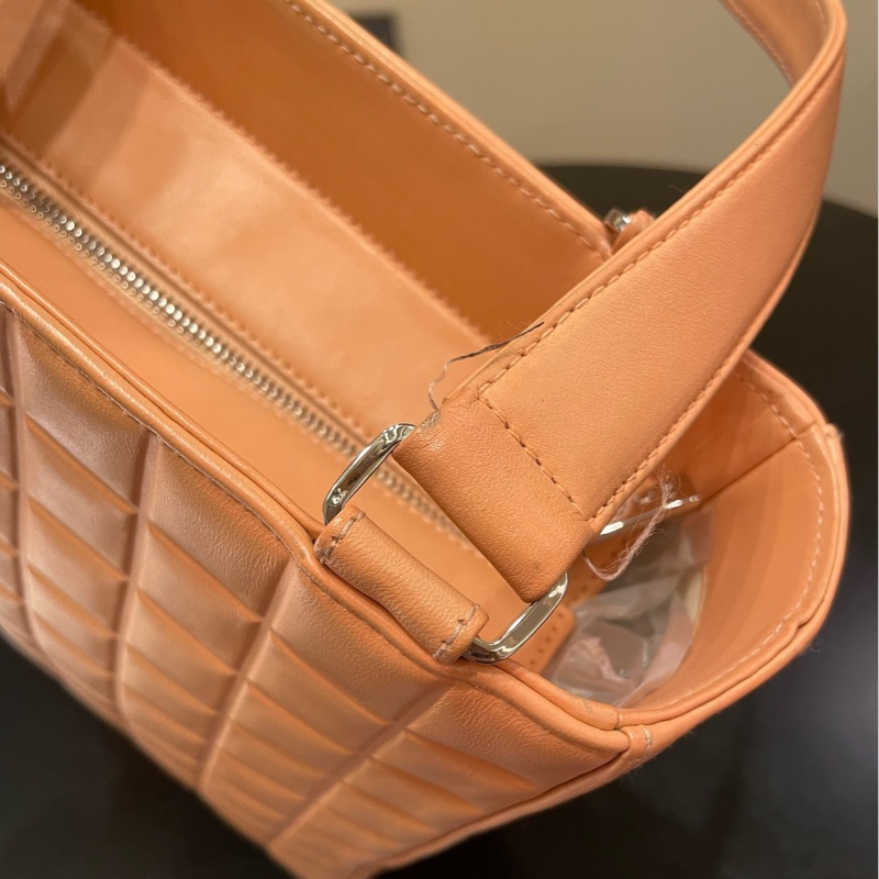 【95新 ✨ 全網最低價!】中古稀有款Chanel 香奈兒 冰格 小號 粉色手提包 (下單前先詢問庫存❗️❗️)-13
