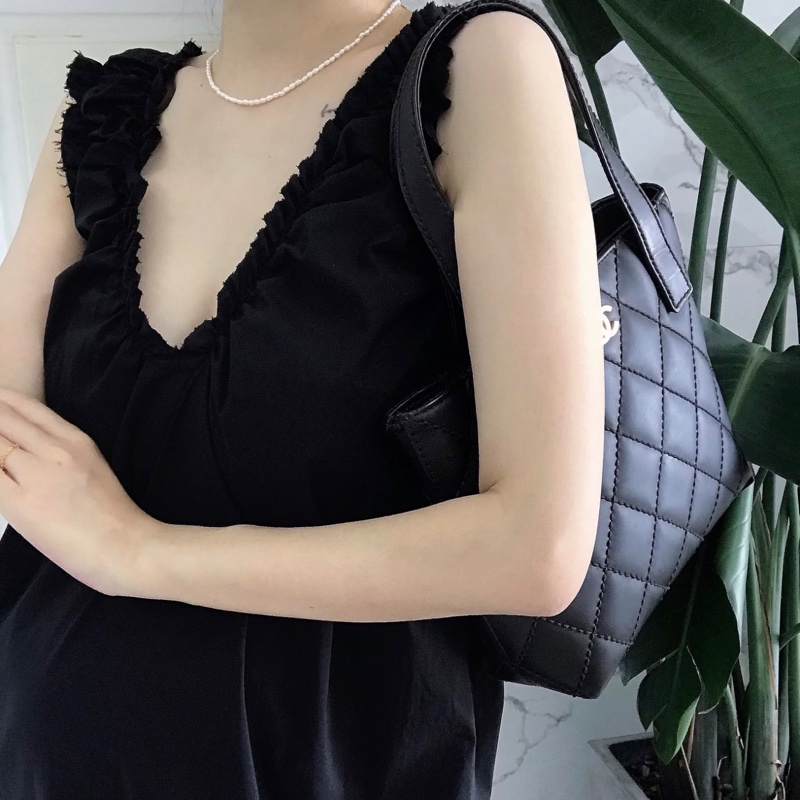 【95新 ✨ 全網最低價！】 中古 chanel香奈兒 黑金 vivian薇薇安 托特包 手提包 (下單前先詢問庫存❗️❗️）-1