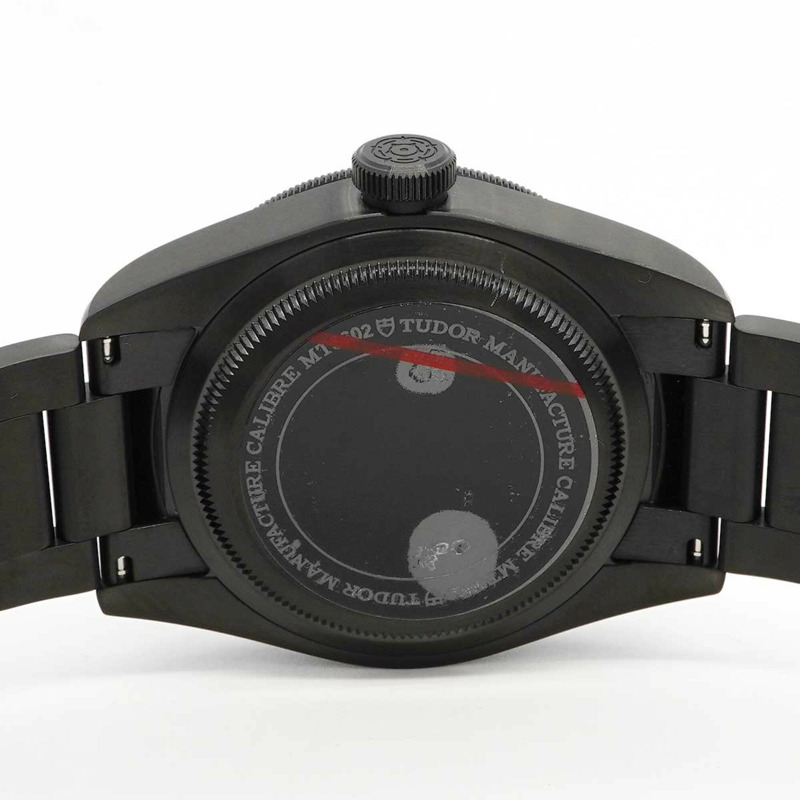 帝舵碧灣系列深色錶盤男士腕錶 79230DK-4