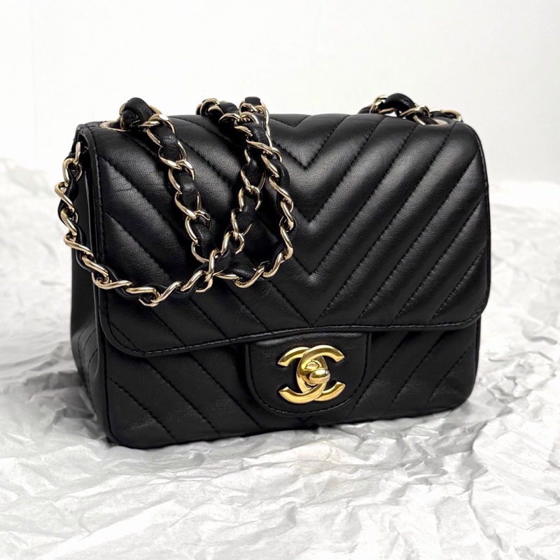 【近新閒置品】Chanel 香奈兒 25開黑金羊皮立體v紋方盒手提單肩鏈條包-0