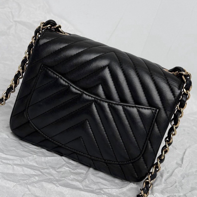 【近新閒置品】Chanel 香奈兒 25開黑金羊皮立體v紋方盒手提單肩鏈條包-9