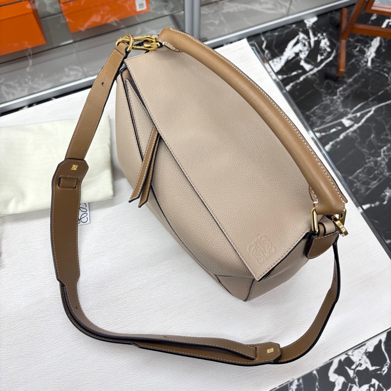 【近新閒置品】Loewe 沙丘色中號puzzle手提單肩斜背包-4