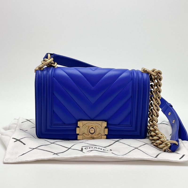 CHANEL 藍金Leboy小號  v紋肩背斜背包20*12*6 98新配件塵袋-1