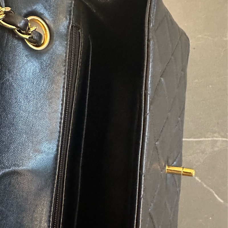 🩵MYMluxurybag🩵 Chanel 25cm 黑金 全皮 肩背袋 斜背袋-16