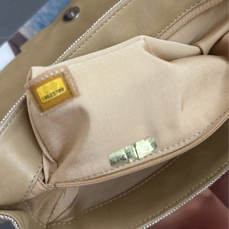 🩵MYMluxurybag🩵 Chanel 稀有 超輕 肩背袋-16