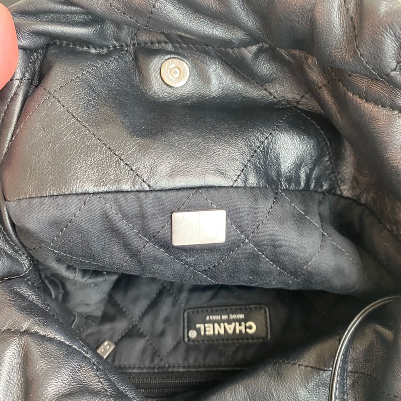 Chanel 22B 垃圾袋 黑銀小號-9