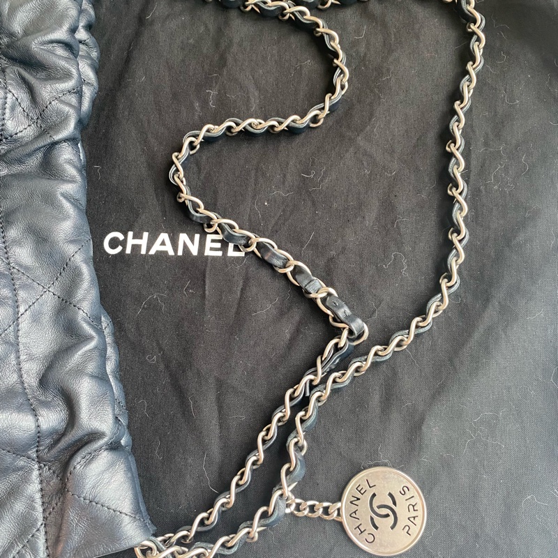 Chanel 22B 垃圾袋 黑銀小號-21