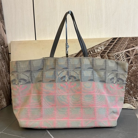 ♦️MYMluxurybag♦️ Chanel 42 cm 稀有 雙色 布袋 肩背袋