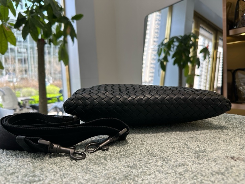 Bottega Veneta/葆蝶家 BV黑色編織單肩包 經典款 尺寸約27*27cm-2