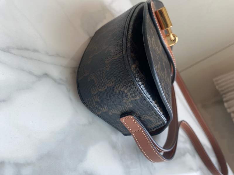 Celine 鎖頭包-7