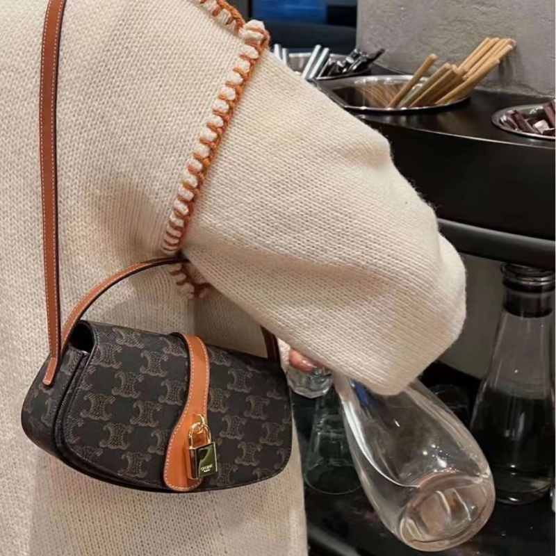 Celine 鎖頭包-9