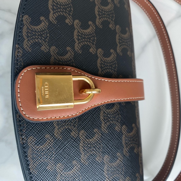 Celine 鎖頭包-18