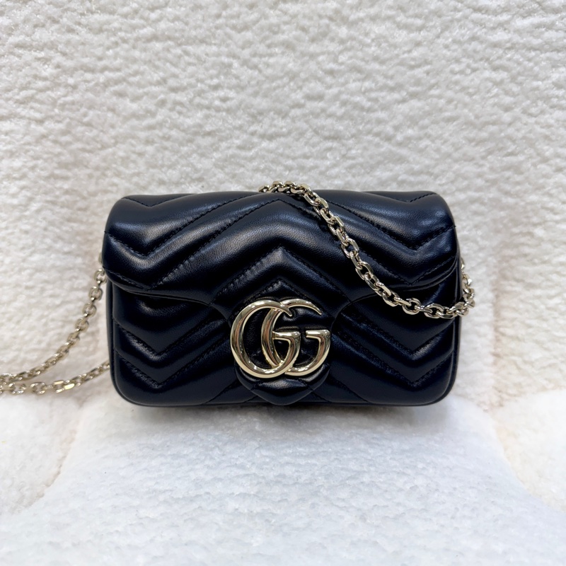 古馳Marmont小包 GUCCI 黑色羔羊皮淡金釦迷你斜背包 經典雙G鏈條包 841290-1