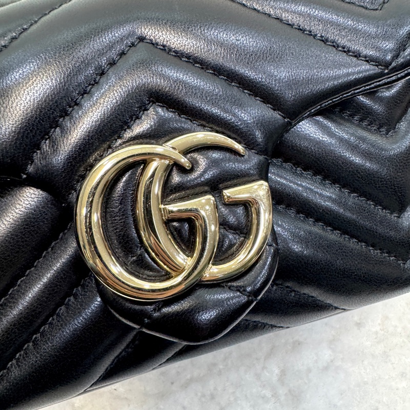 古馳Marmont小包 GUCCI 黑色羔羊皮淡金釦迷你斜背包 經典雙G鏈條包 841290-20