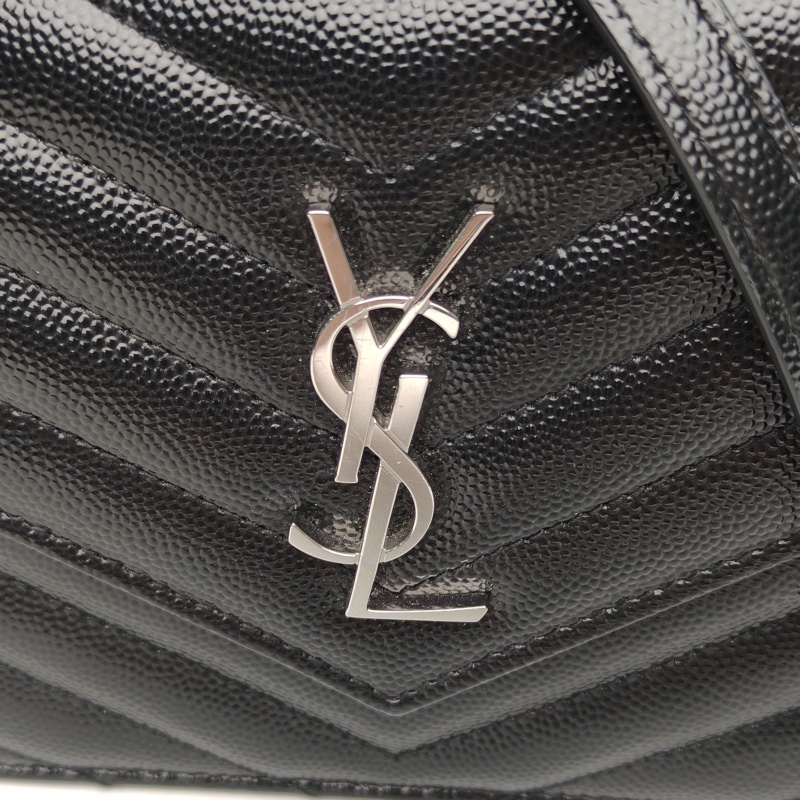 SAINT LAURENT CASSANDRA信封腋下包WocV紋黑色牛皮銀扣-4