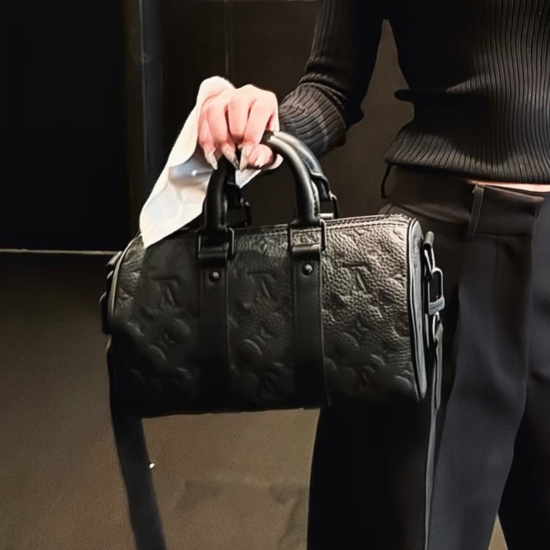 🥷Louis Vuitton 路易威登 KEEPALL25全皮黑武士手提斜挎包⚽️🎱純芯片尺寸25*14 A5462-4
