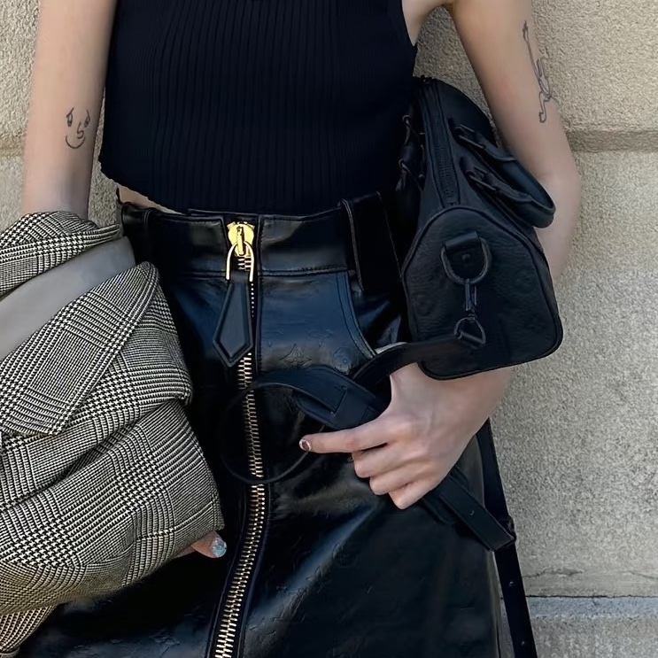 🥷Louis Vuitton 路易威登 KEEPALL25全皮黑武士手提斜挎包⚽️🎱純芯片尺寸25*14 A5462-38