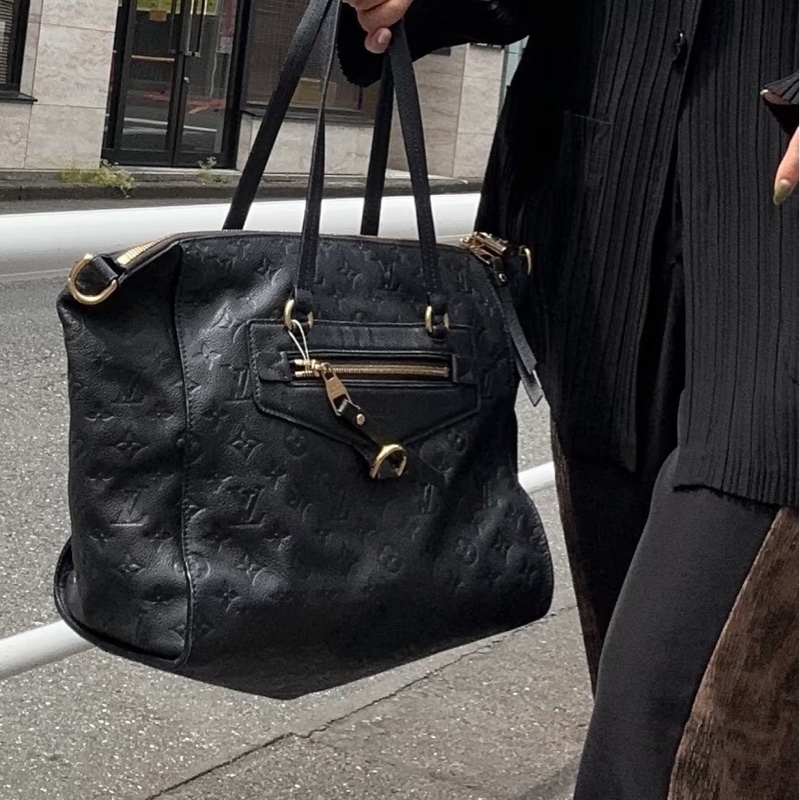 Lv 托特包 lumineuse-8