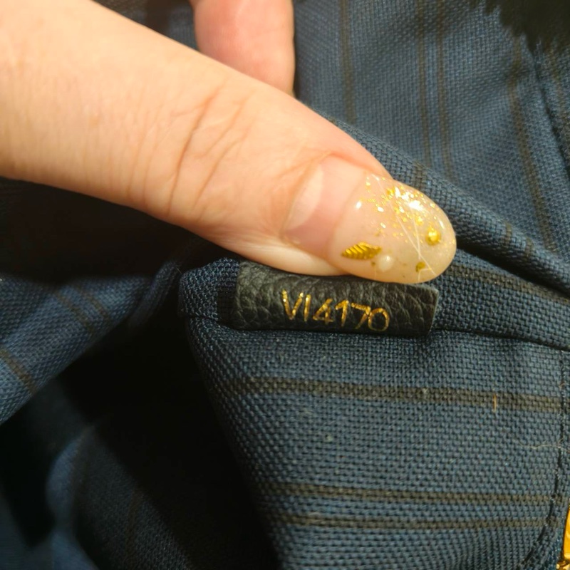 Lv 托特包 lumineuse-11